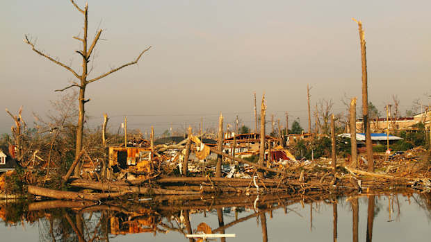 tuscaloosa-tornado-leead.jpg